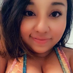 Meet your Posher, Nohemi
